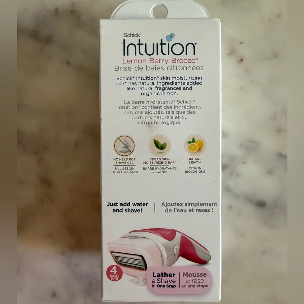 NWT Schick Intuition Lemon Berry Breeze Razor with moisturizing bar